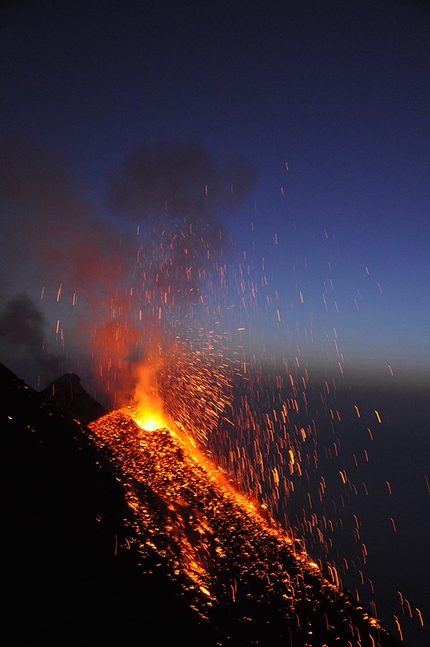 Stromboli volcano - The Stromboli volcano erupting