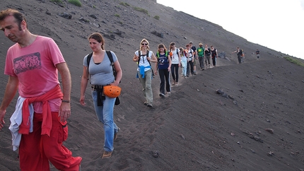 Il vulcano di Stromboli, Isole Eolie, Sicilia - La salita a piedi al cratere del vulcano di Stromboli