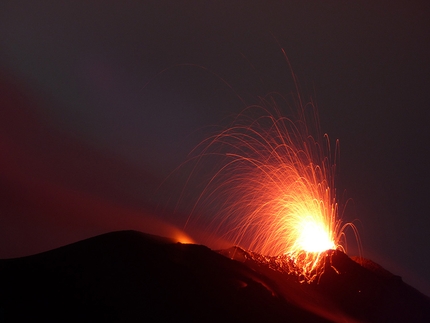 Il vulcano di Stromboli, Isole Eolie, Sicilia - L'eruzione del volcano di Stromboli, Isole Eolie, Sicilia