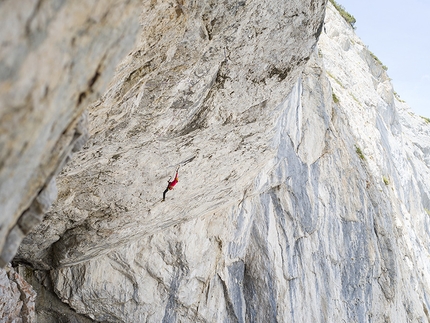 Angelika Rainer, Tomorrows World, Dolomiti - Angelika Rainer sale French Connection D15- nella falesia Tomorrowis World in Dolomiti