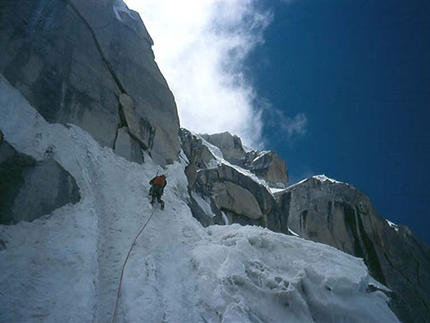 Austrian Shipton Expedition, Trango, Pakistan, Thomas Scheiber, Hansjörg Auer, Matthias Auer, Karl Dung, Ambros Sailer  - Uscita lungo la Ship of fools