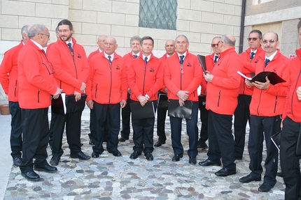 La Strada delle 52 Gallerie del Pasubio, Schio - Il coro Ges di Schio all'inaugurazione a Schio della mostra 'La Strada delle Gallerie ha 100 anni' 