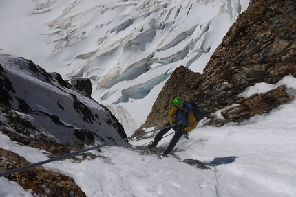 Patagonia, Cerro Penitentes, Tomas Franchini, Silvestro Franchini - Corde doppie lungo la parete SE di Cerro Penitentes in Patagonia