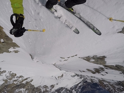 Grandes Jorasses Pointe Whymper / Denis Trento skis SW Couloir