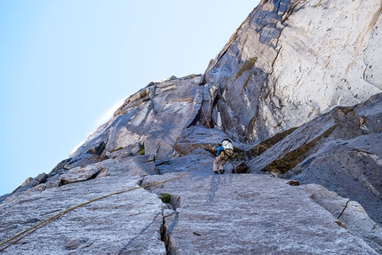 Cerro Mariposa, Patagonia, Luca Schiera, Paolo Marazzi - Abseiling down the NE Face of Cerro Mariposa