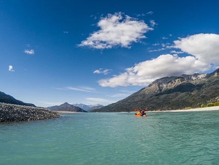 Cerro Mariposa, Patagonia, Luca Schiera, Paolo Marazzi - Arrival at Lake Puelo after descending the river