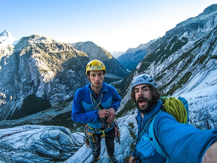 Cerro Mariposa, l'avventura patagonica di Luca Schiera e Paolo Marazzi - Luca Schiera e Paolo Marazzi in salita, sopra la valle Turbio IV