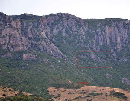 Lula, Monte Albo, Sardinia - The crag Coa ‘e Littu at Lula in Sardinia
