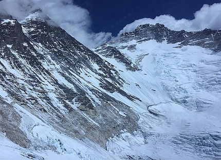 Ueli Steck, Everest Lhotse traverse - The south face of Lhotse