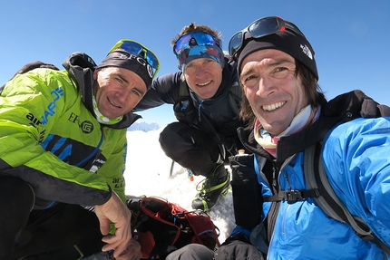 Hervé Barmasse, lo Shisha Pangma e il fascino dell'alpinismo incerto - Da sx a dx: Ueli Steck, David Goettler ed Hervé Barmasse