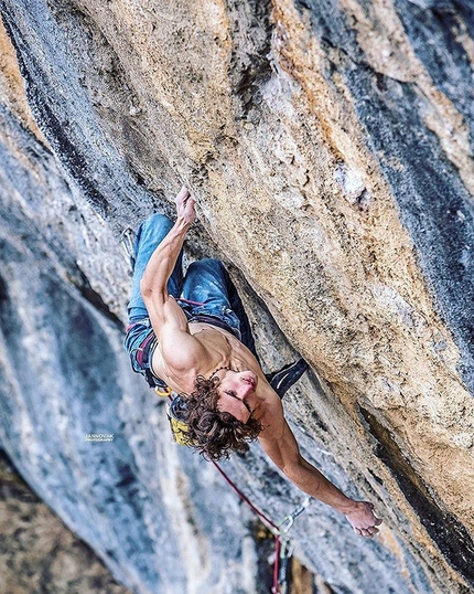 Adam Ondra, Lapsus, Andonno - Adam Ondra attempting Lapsus 9b at Andonno in March 2017