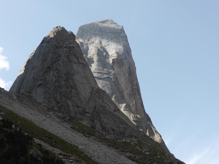 Kirghizistan 2016, Pamir Alai, Gianni Ghiglione, Marina Giordano, Roberto Romano, Gianfranco Patrucco - Asan e parte dello Small Asan nella Valle di Kara Su