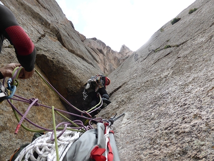 Kirghizistan 2016 - Mille papaveri rossi e l'alpinismo nel Pamir Alai