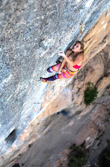 Sasha Di Giulian - Sasha Di Giulian climbing at Oliana in Spain