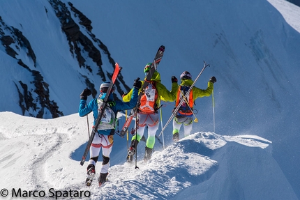 Trofeo Mezzalama 2017 dentro l’azione - prima squadra femminile in discesa dal Castore