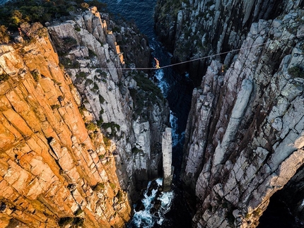 Tasmania Totem Pole highline