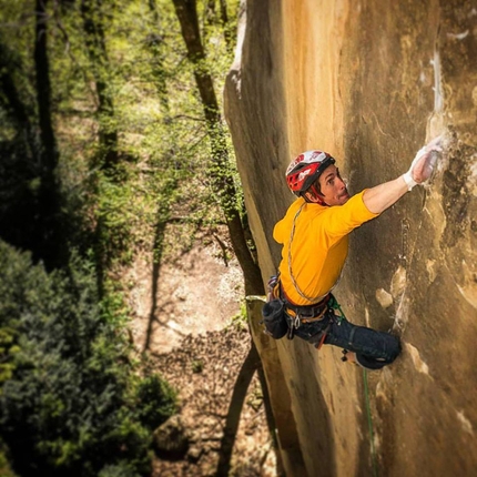 James Pearson, Annot, climbing - James Pearson making the first ascent of Le Voyage at Annot in France