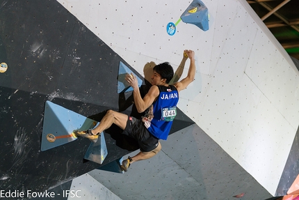 Shauna Coxsey, Keita Watabe, Iuliia Kaplina, Reza Alipourshenazandifar win Nanjing stage of Boulder & Speed World Cup