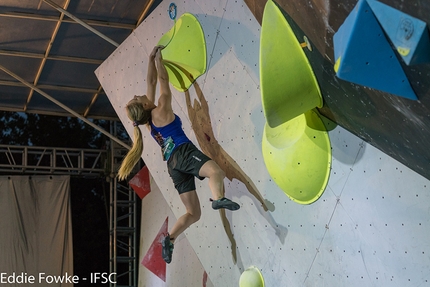 Bouldering World Cup 2017, Nanjing - Shauna Coxsey competing in third stage of the Bouldering World Cup 2017 at Nanjing in China
