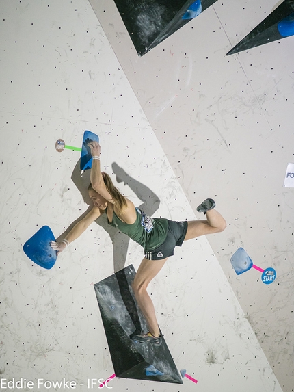 Coppa del Mondo Boulder 2017, Hachioji - Tokyo - La slovena Janja Garnbret durante la quarta tappa della Coppa del Mondo Boulder 2017 a Hachioji - Tokyo in Giappone