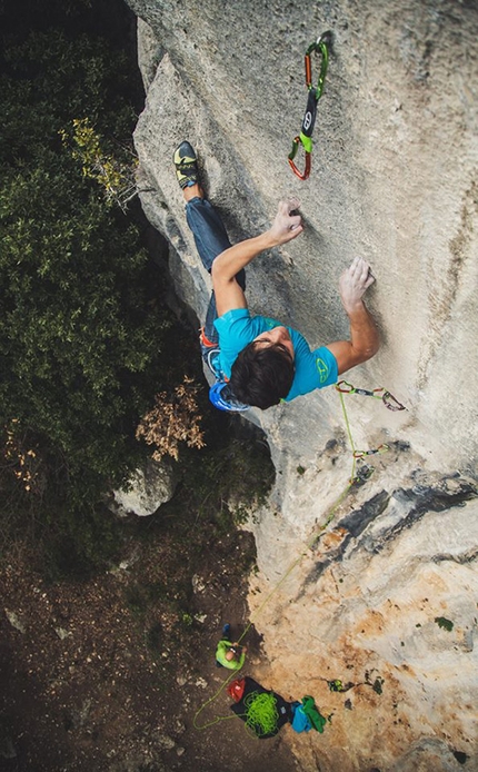 Climbing video: Pietro Biagini repeats historic Ombra at Finale