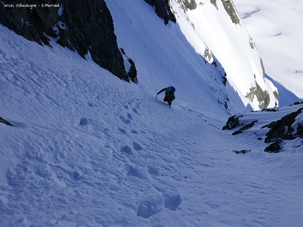 Monte Foscagno, Vallaccia Corta, Alta Valtellina, Eraldo Meraldi, Stefano Bedognè - Eraldo Meraldi e Stefano Bedognè il 08/04/2017 durante la prima salita di 'Magic Line' sulla parete nord del Monte Foscagno (Alpi Retiche)