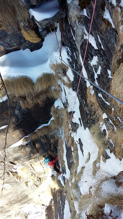 Corso aspiranti guida alpina 2017 - 2018 - Modulo Cascate - Gusto di Scozia (Cogne)