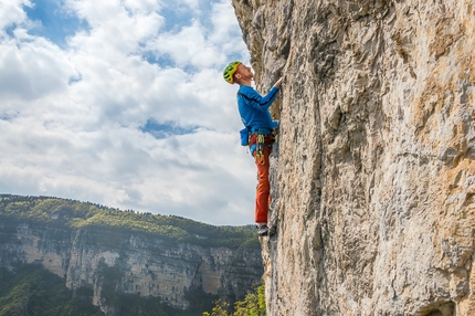 Distensione, new rock climb in Val Gadena by Alessio Roverato and Angela Carraro