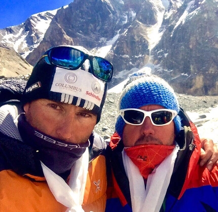 Marco Confortola, Mario Casanova, Dhaulagiri - Marco Confortola e Mario Casanova. Il 20 maggio 2017 i due sono saliti in cima al Dhaulagiri (8167m)