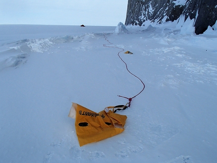 Marek Raganowicz, Isola di Baffin - Impronte del prove del orso polare