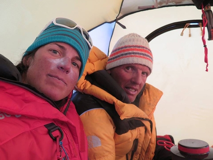 Simone Moro, Tamara Lunger, Kangchenjunga - Tamara Lunger and Simone Moro in Camp 3 on Kangchenjunga