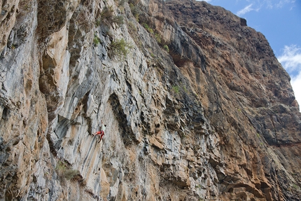 Climbing at Salto del Perro, Gran Canaria