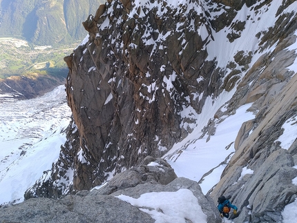 Red Devils, Aiguille du Midi, Mont Blanc, Jeff Mercier - During the first ascent of Red Devils up the NW Face of Aiguille du Midi, Mont Blanc (Jeff Mercier, David Autheman, Lucien Boucansaud, Gérémy Rakowski)