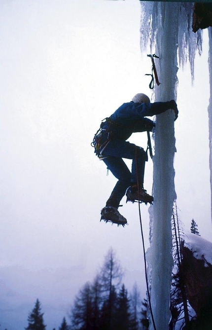 Christoph Hainz - Christoph Hainz su un'esile candela di ghiaccio a Corvara