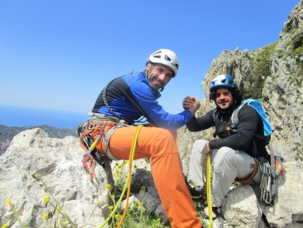 Ritorno al passato, Rocca Traura, Parco dei Nebrodi, Massimo Flaccavento, Giorgio Iurato, Arturo Latina - In cima a Ritorno al passato, Rocca Traura, Sicilia