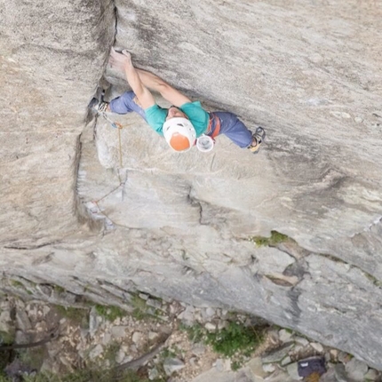 Climbing helmet, Jorg Verhoeven - Jorg Verhoeven shortly before falling headfirst off a trad climb in Colorado, USA and being saved by his climbing helmet