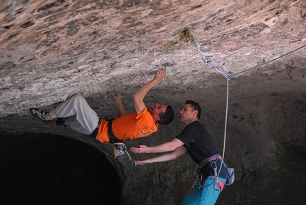 Mauro Dell'Antonia, Lumignano - Mauro Dell'Antonia climbing his Rivoluzione 9a at Lumignano