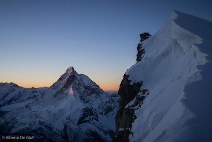 Wandfluegrat, Cresta Sud della Dent Blanche - Dent Blanche Wandfluegrat: Il Cervino, protagonista principale del panorama dalla Dent Blanche