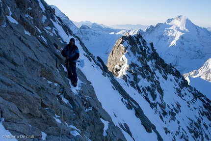 Wandfluegrat, Cresta Sud della Dent Blanche - Dent Blanche Wandfluegrat: sul traverso sotto il Gran Gendarme.