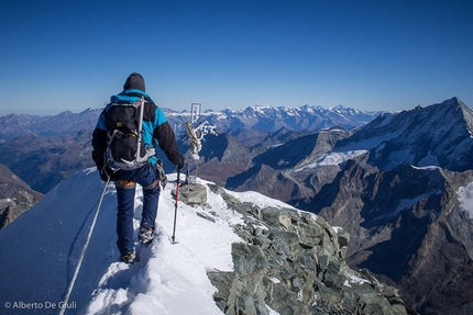 Wandfluegrat, Cresta Sud della Dent Blanche - Dent Blanche Wandfluegrat: Claudio quasi in cima alla Dent Blanche