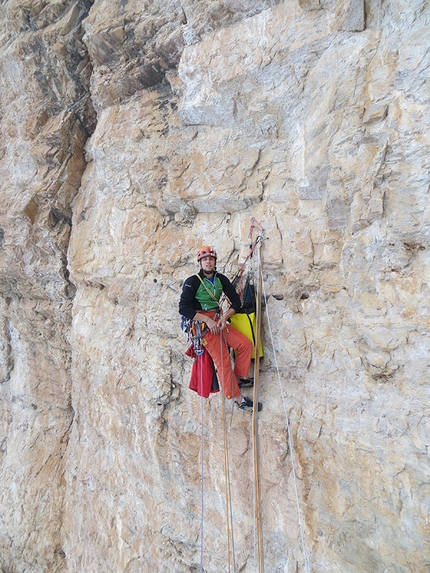 Cima Scotoni, Fanis, Dolomites, Nicola Tondini, Non abbiate paura... di sognare - During the first ascent of 'Non abbiate paura... di sognare', Cima Scotoni, Dolomites in 2012