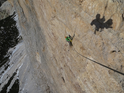 Cima Scotoni, Fanis, Dolomites, Nicola Tondini, Non abbiate paura... di sognare - During the first ascent of 'Non abbiate paura... di sognare', Cima Scotoni, Dolomites in 2013