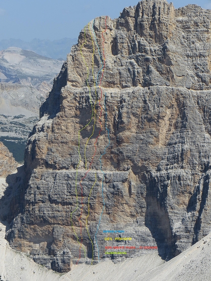 Cima Scotoni, Fanis, Dolomiti, Nicola Tondini, Non abbiate paura... di sognare - Cima Scotoni, Dolomiti con le vie Zauberlehrling (verde), Non abbiate paura... di sognare (rosso), Krieger des Lichts (giallo), Hyperscotoni (blu)