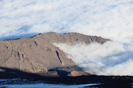 Etna, Sicilia, Vulcani da vivere, Massimo Flaccavento - Monte Etna: l'escursione lungo il versante nord est del vulcano, per la Serra delle Concazze ai Pizzi Deneri, 2847m