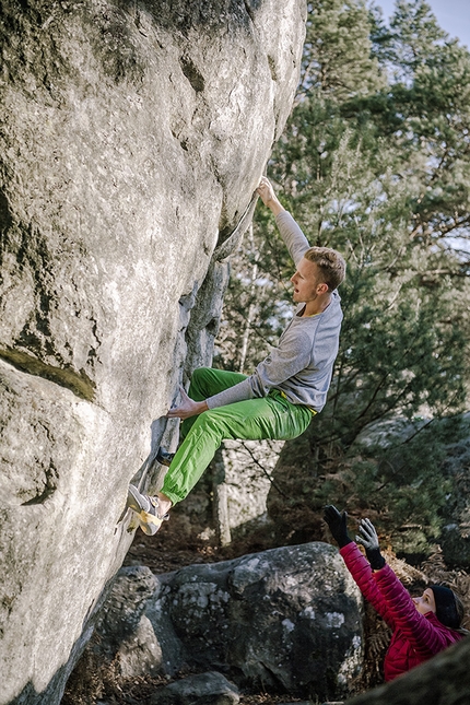 C'était demain, Fontainebleau, boulder, Jacky Godoffe, Jakob Schubert, Anna Stöhr - Jakob Schubert attempting C'était demain 8A at Fontainebleau, France