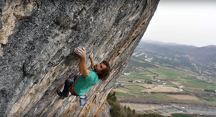 Oliana Good Times 2017 by Chris Sharma - Chris Sharma arrampica ad Oliana (Spagna)