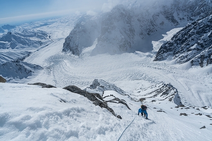 Mount Huntington: Clint Helander and Jess Roskelley climb complete South Ridge in Alaska