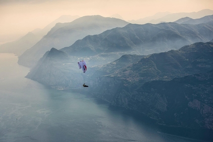 Red Bull X-Alps 2017 - Christian Maurer flying above Lake Garda during the Red Bull X-Alps 2017