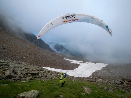 Red Bull X-Alps 2017 - Il francese Benoit Outters durante il Red Bull X-Alps 2017