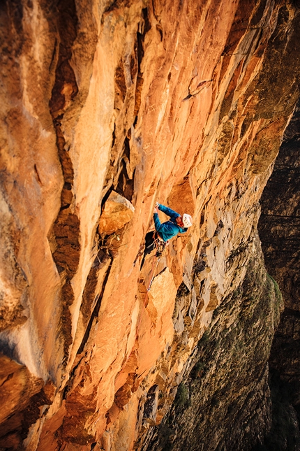 Ruby Supernova, Slanghoek Peak, Du Toits Kloof Mountains, South Africa - Making the first ascent of Ruby Supernova, Slanghoek Peak, South Africa (Ines Papert, Joseph Pfnür, Luka Lindič e Paul McSorley June 2017)